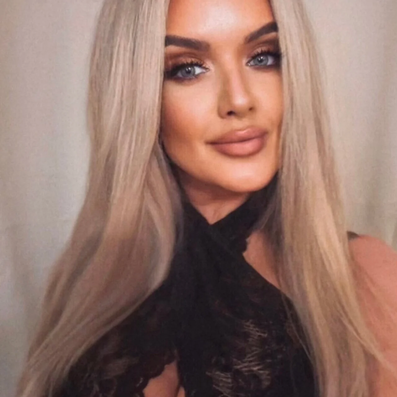 Mistress Britain🇬🇧 - OnlyFans model