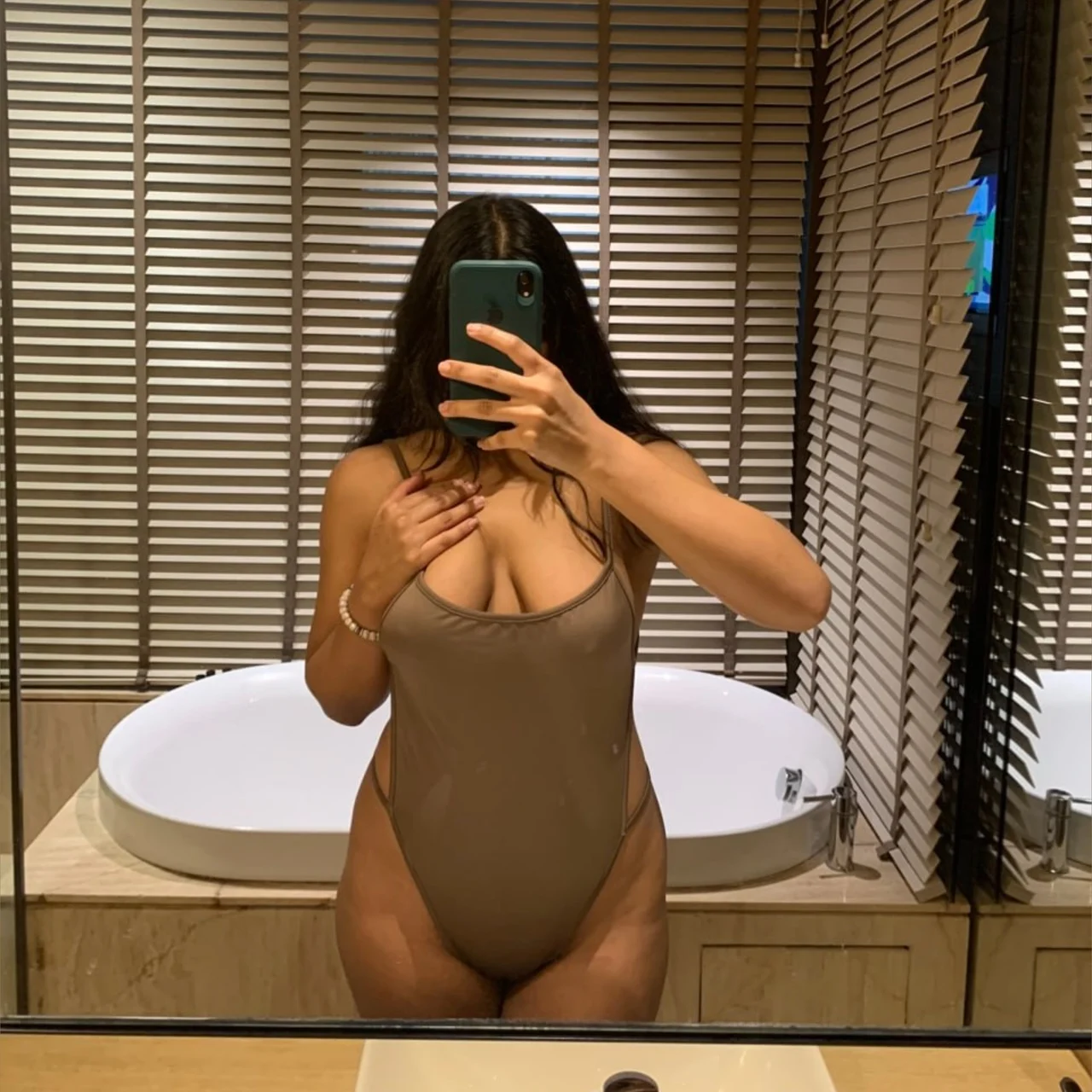 Moanicaah - OnlyFans model