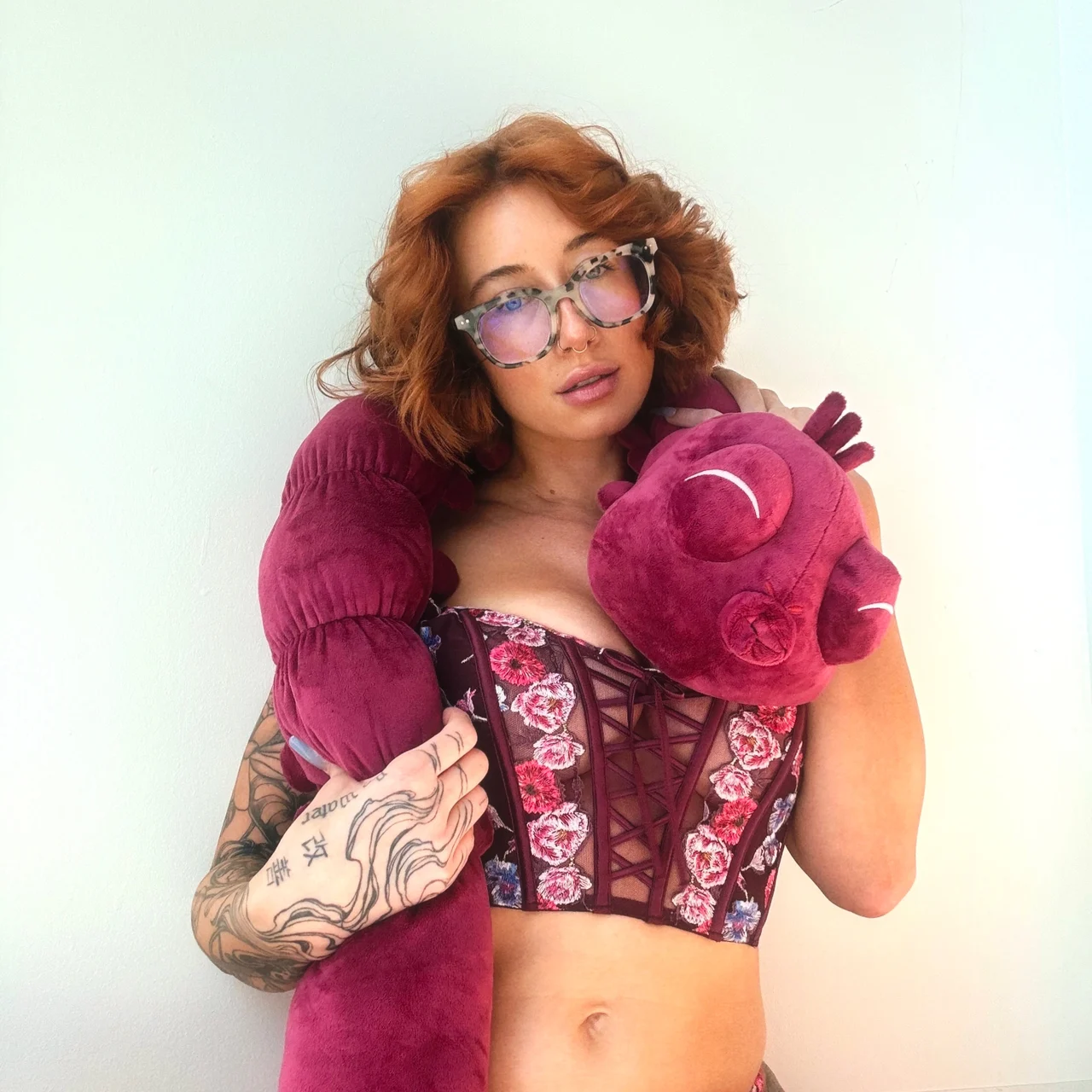 Molly Dixx 🌹 - OnlyFans model