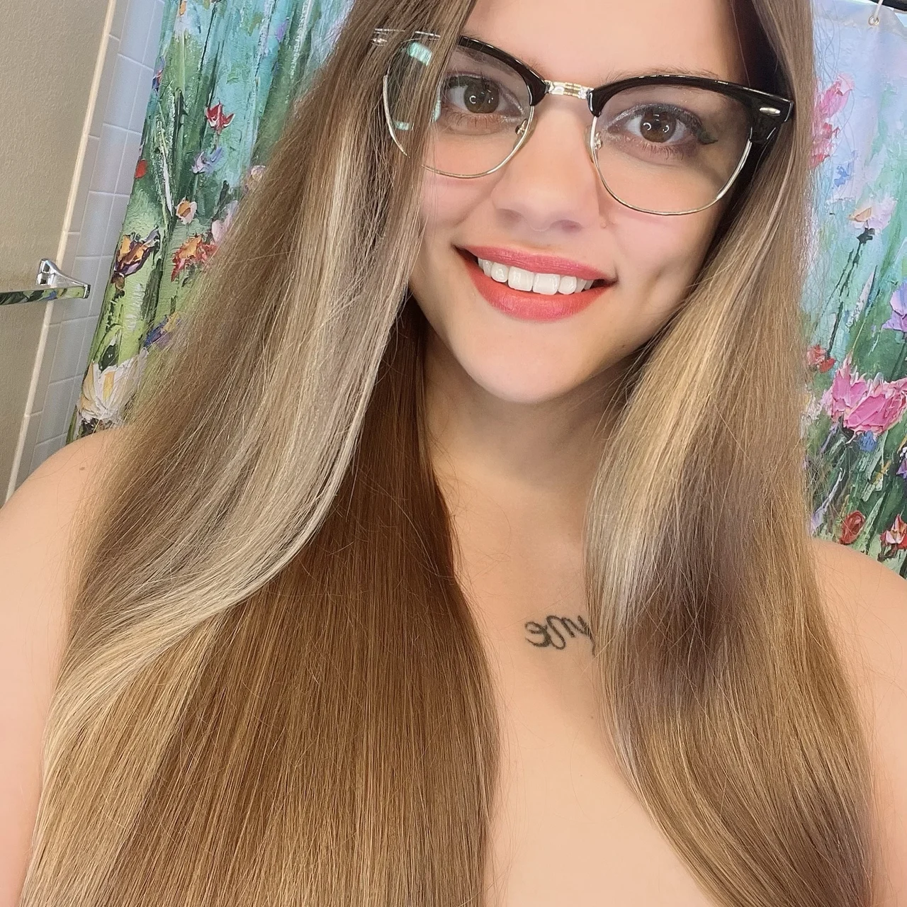 Molly Marie - OnlyFans model