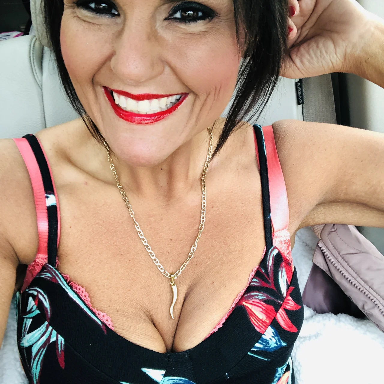 MrsVeee - OnlyFans model