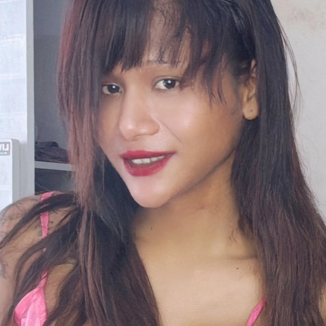 Mona baruah - OnlyFans model