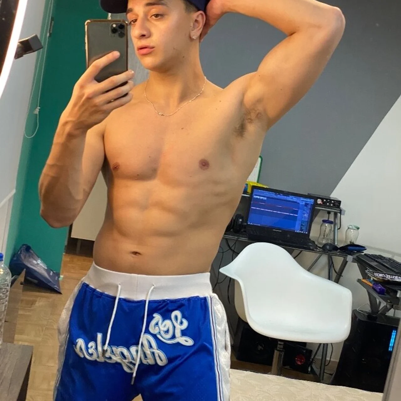 ππ¨π§π³π’ πππ«π«πππ¨ πππ π π¦π· - OnlyFans model