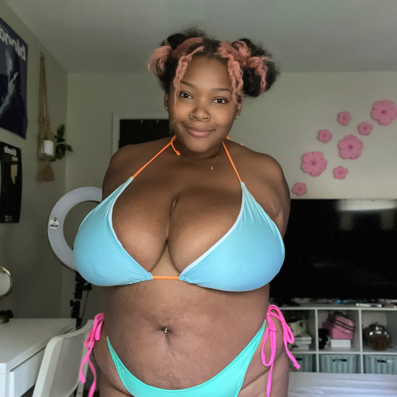 Moody Boobies - OnlyFans model