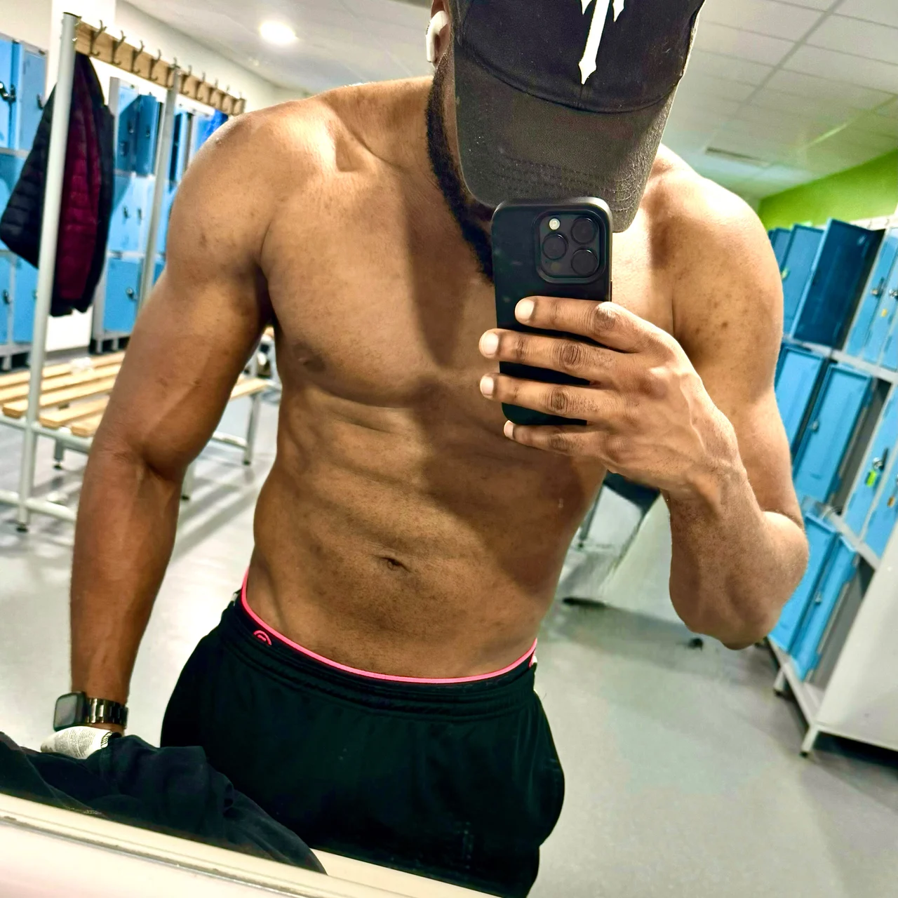 Mr Black XXXπͺπΎππ―π²π¬π§β οΈ - OnlyFans model