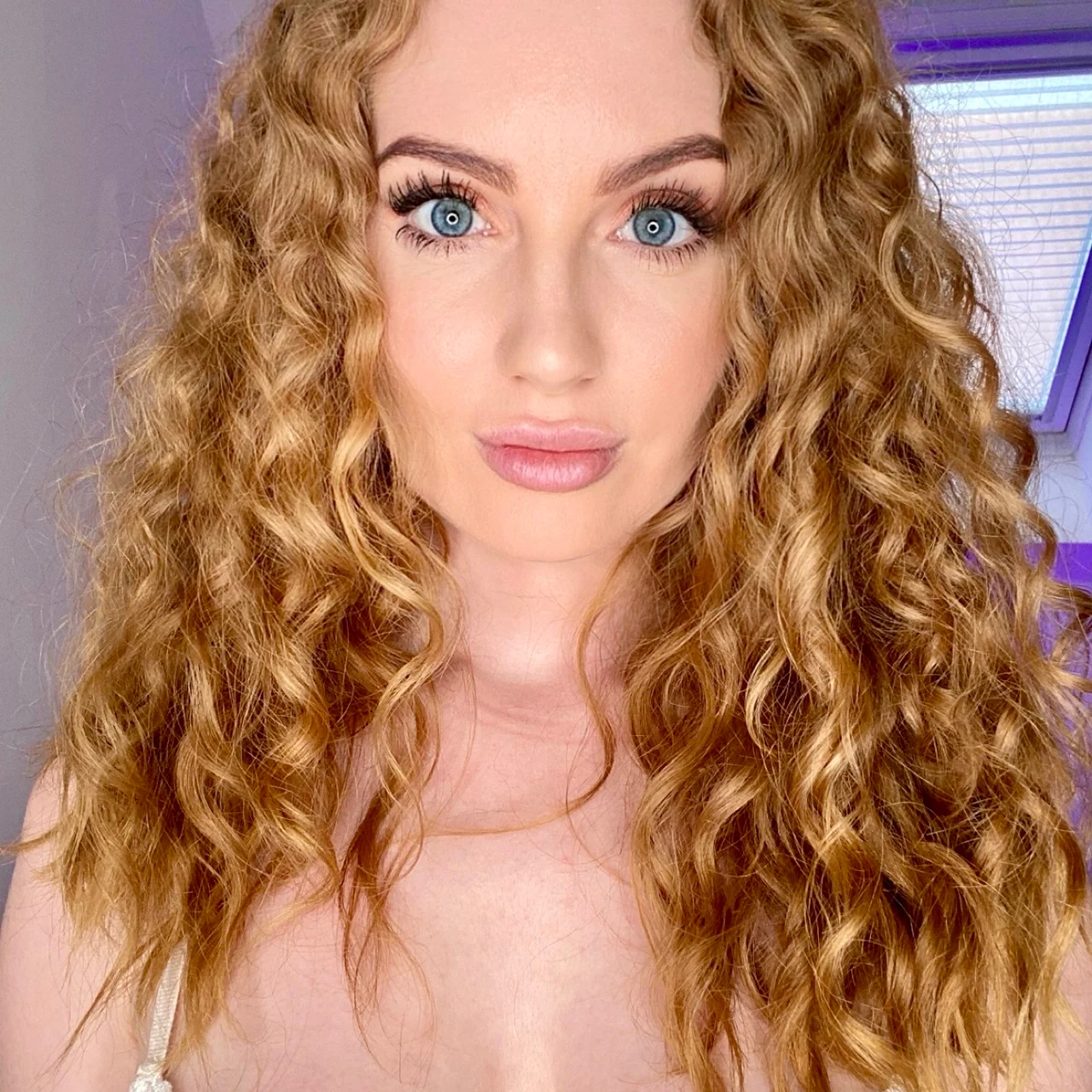 Ava - VIP PAGE ๐ - OnlyFans model