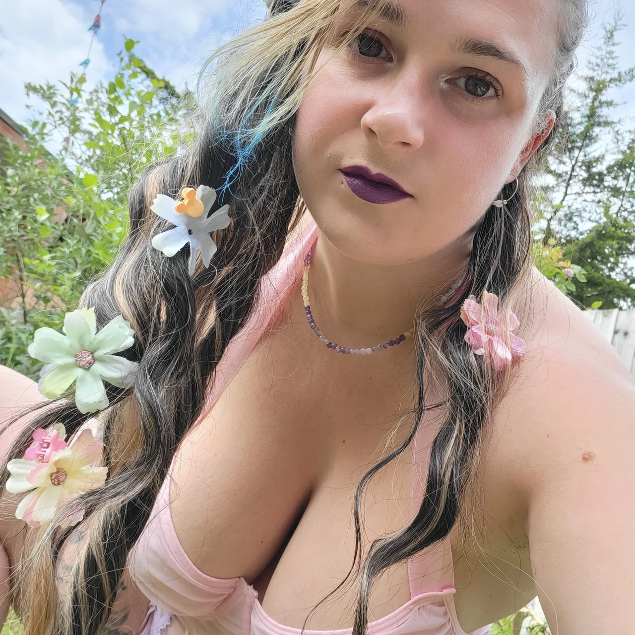 VIP Yoga Alice UK |Thicc 5ft Tattoo Mama - OnlyFans model