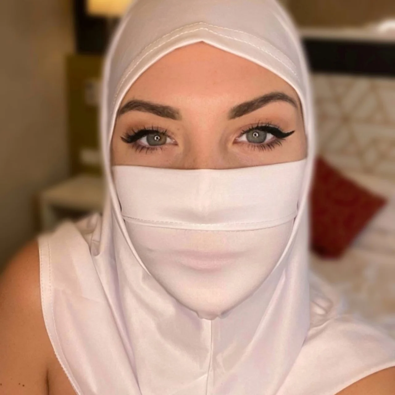 🕊️ Emine 🕊️ - OnlyFans model