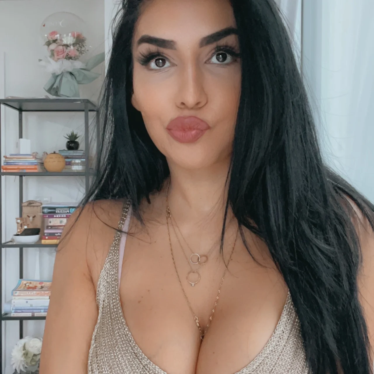 Zara - OnlyFans model