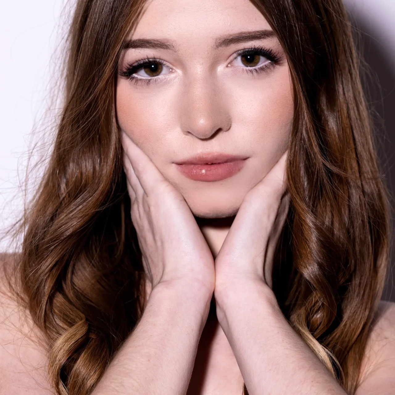 Myra Moans 🍯 - OnlyFans model