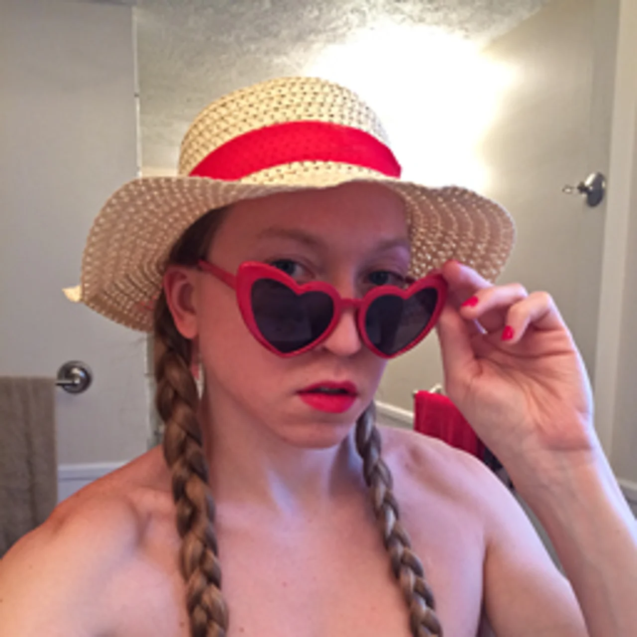 zharth - OnlyFans model