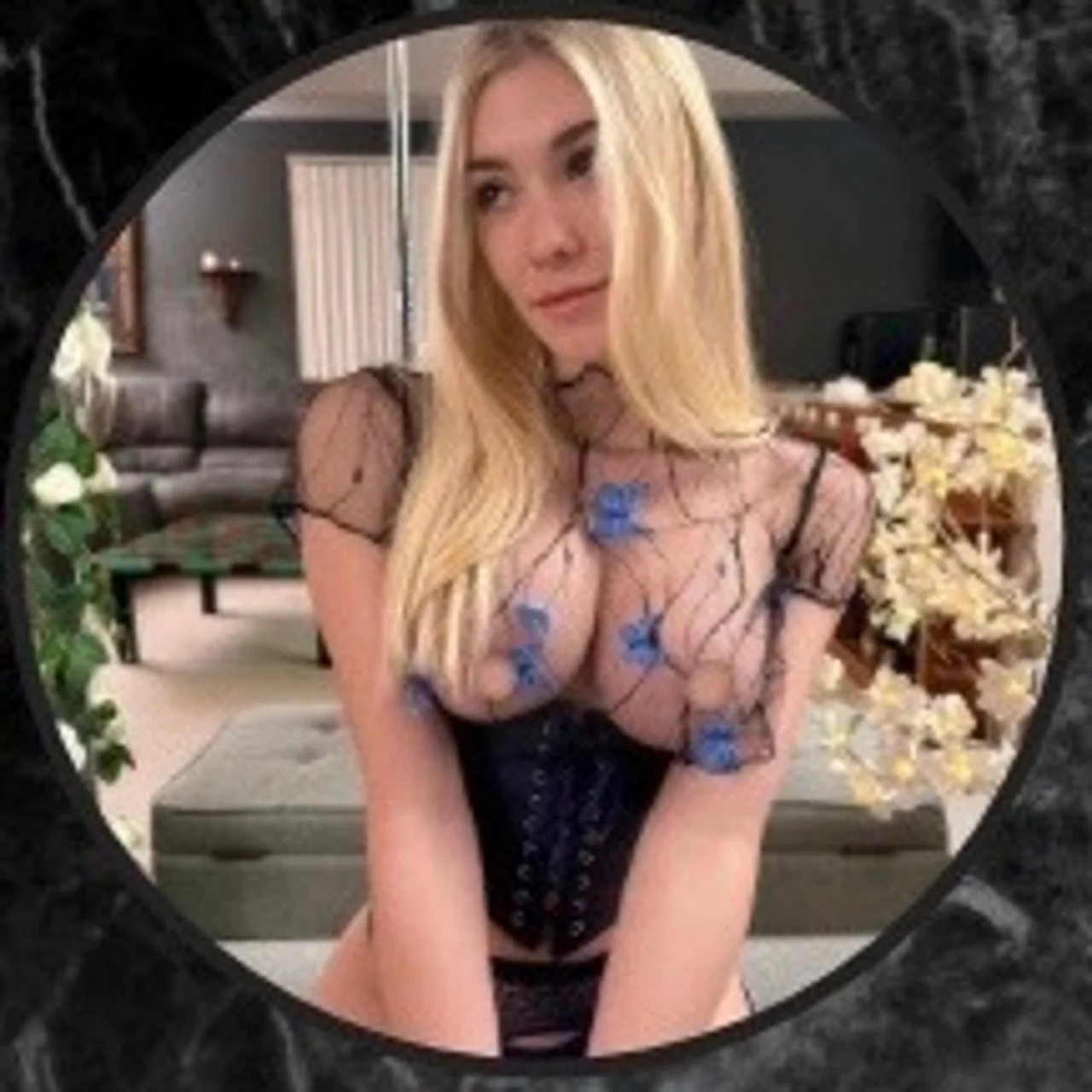 Naomi Soraya - OnlyFans model