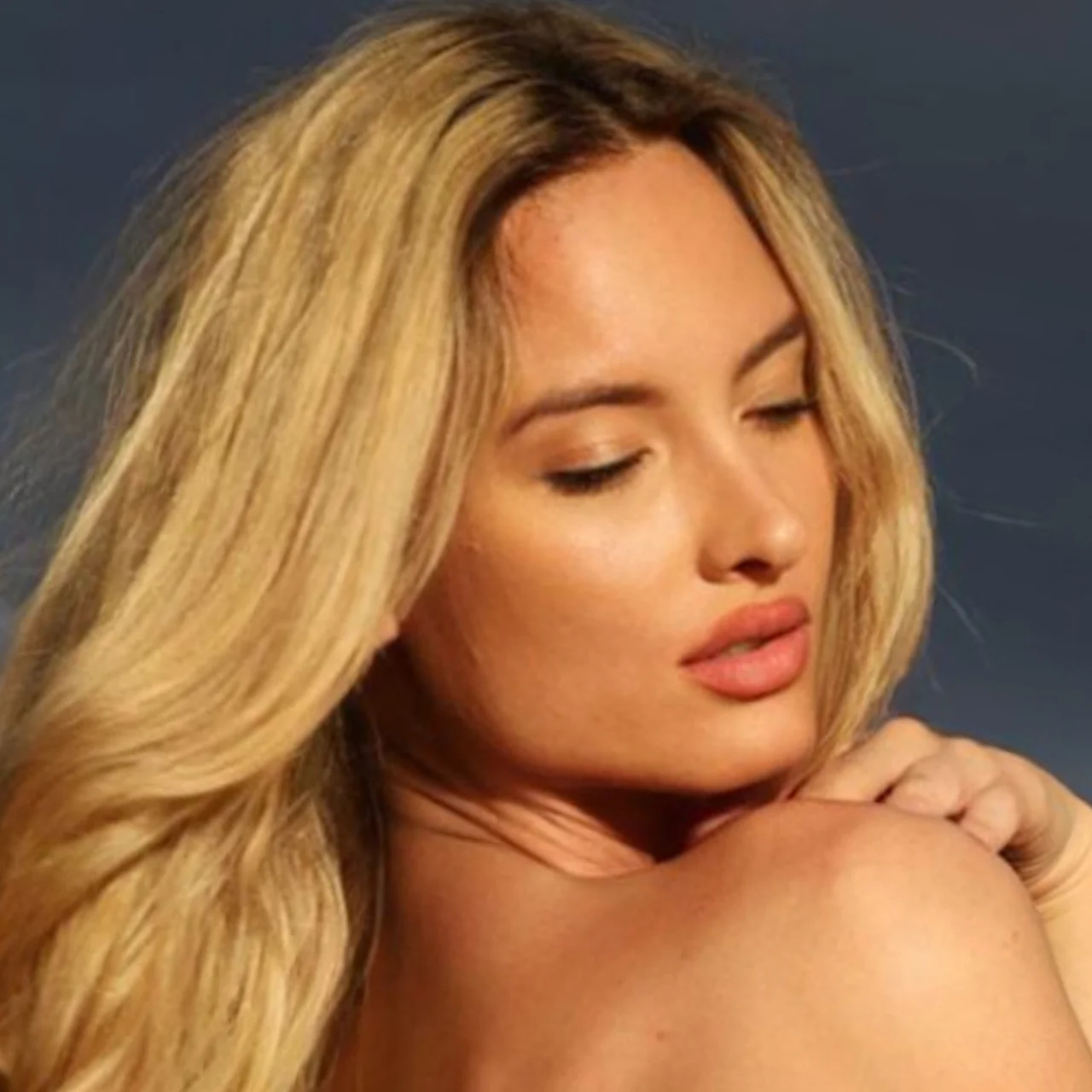 Natural Living - OnlyFans model