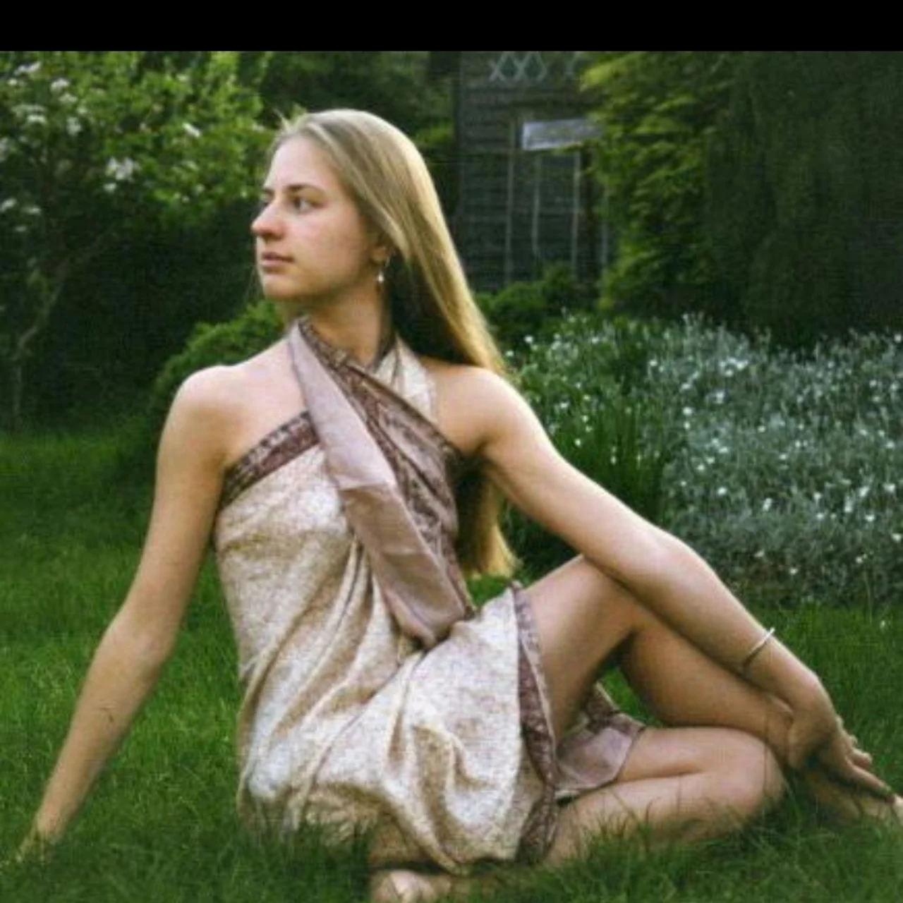 naturist.amyoga - OnlyFans model