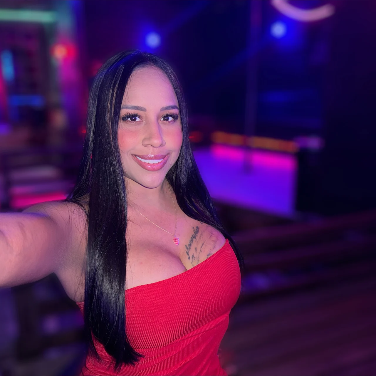 READY BIG BOOTY 🍑🔥 LIVE 24/7 - OnlyFans model