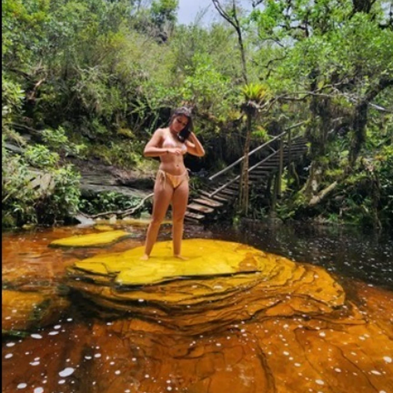 Nicoly Antunes de Carvalho - OnlyFans model