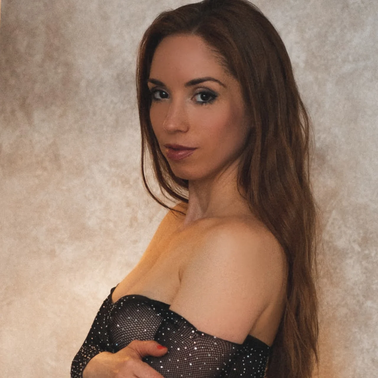 Nina Love Ⓥ - OnlyFans model