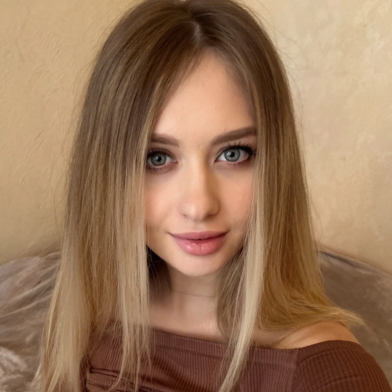 ELLA PREGNANT🍫 - OnlyFans model