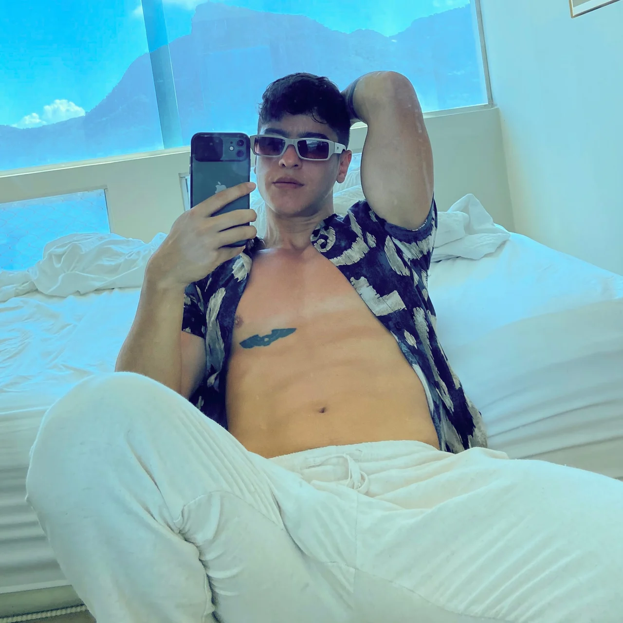 NOT SO STRAIGHT 🤫 FREE - OnlyFans model