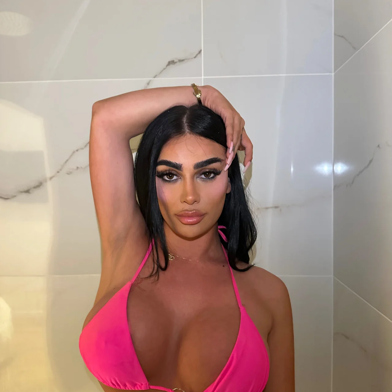 Mia ๐ซถ๐ผ - OnlyFans model