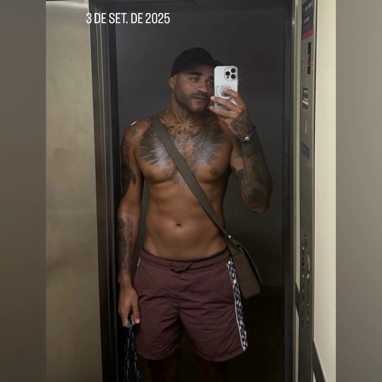 Rael Oliveira - OnlyFans model