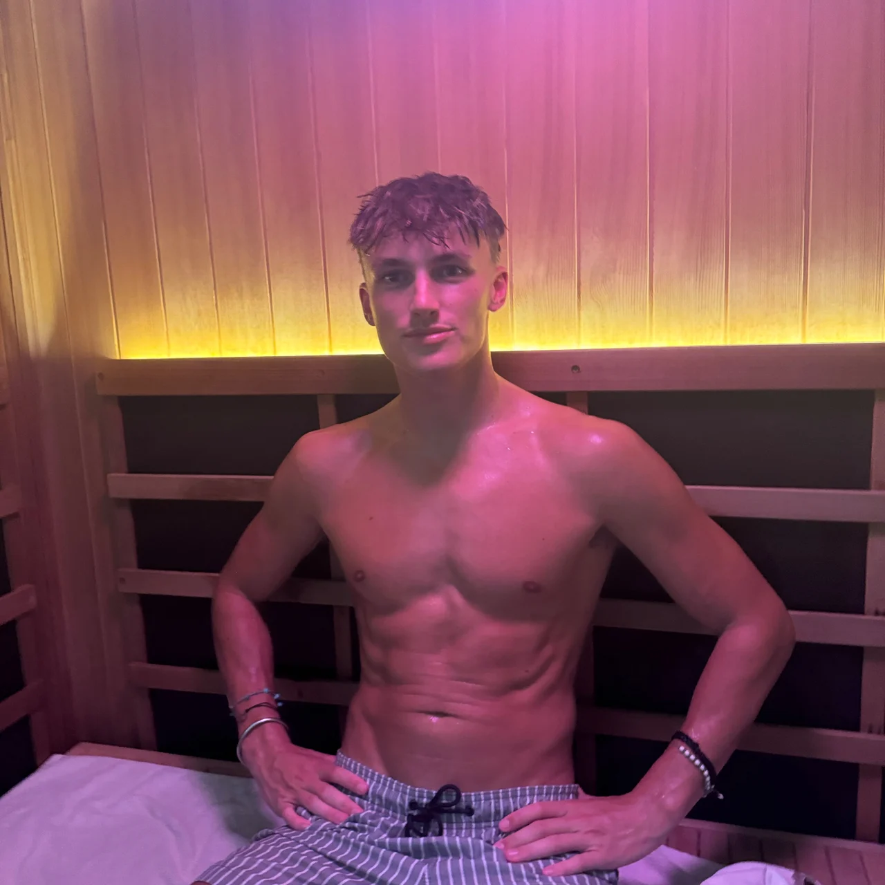 Oliver 🤍 - OnlyFans model