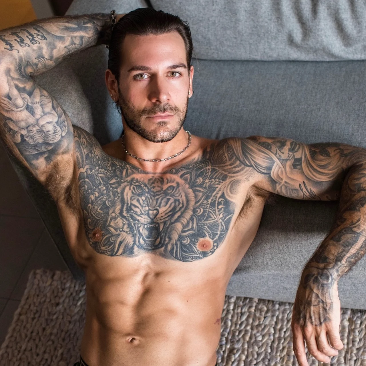 Papi's House - OnlyFans model