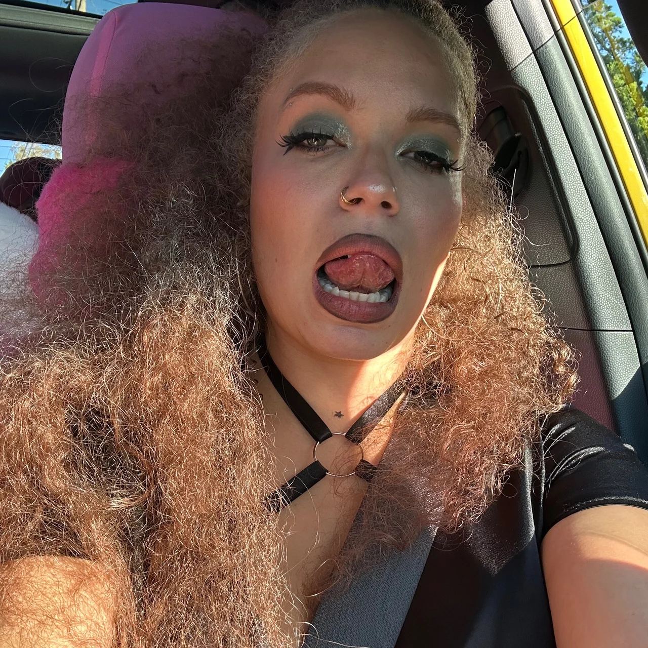 Pearly - OnlyFans model