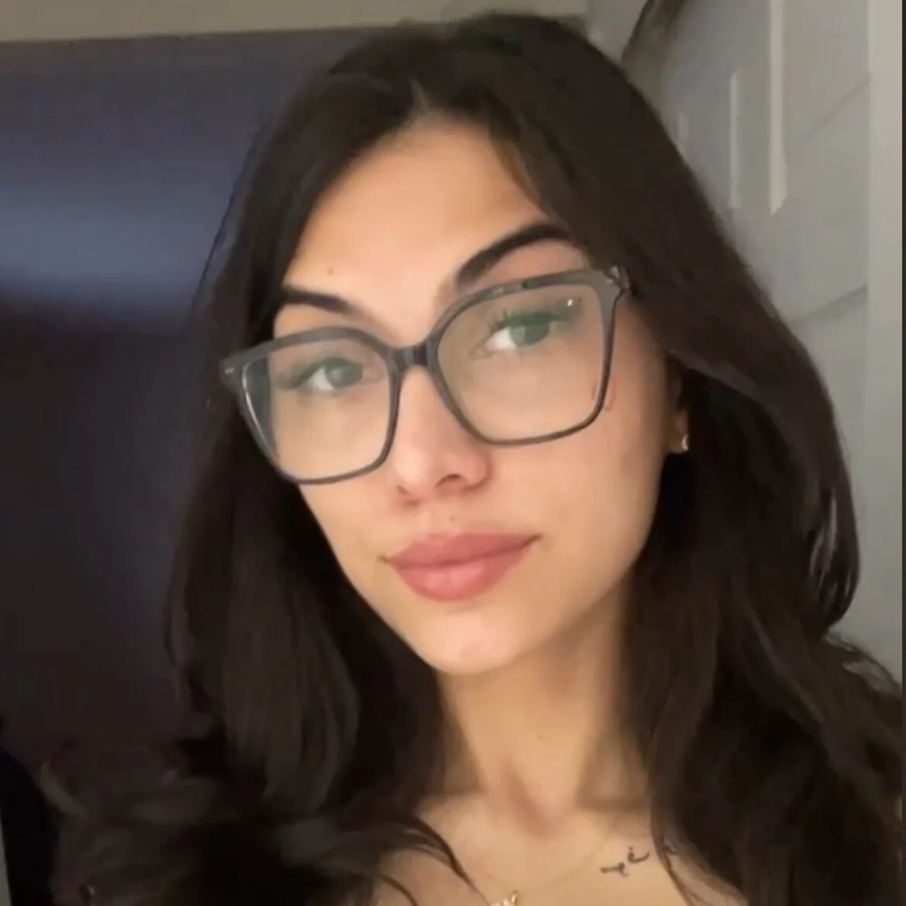 𝕗𝕠𝕦𝕣 𝕖𝕪𝕖𝕕 𝕔𝕦𝕥𝕚𝕖 - OnlyFans model