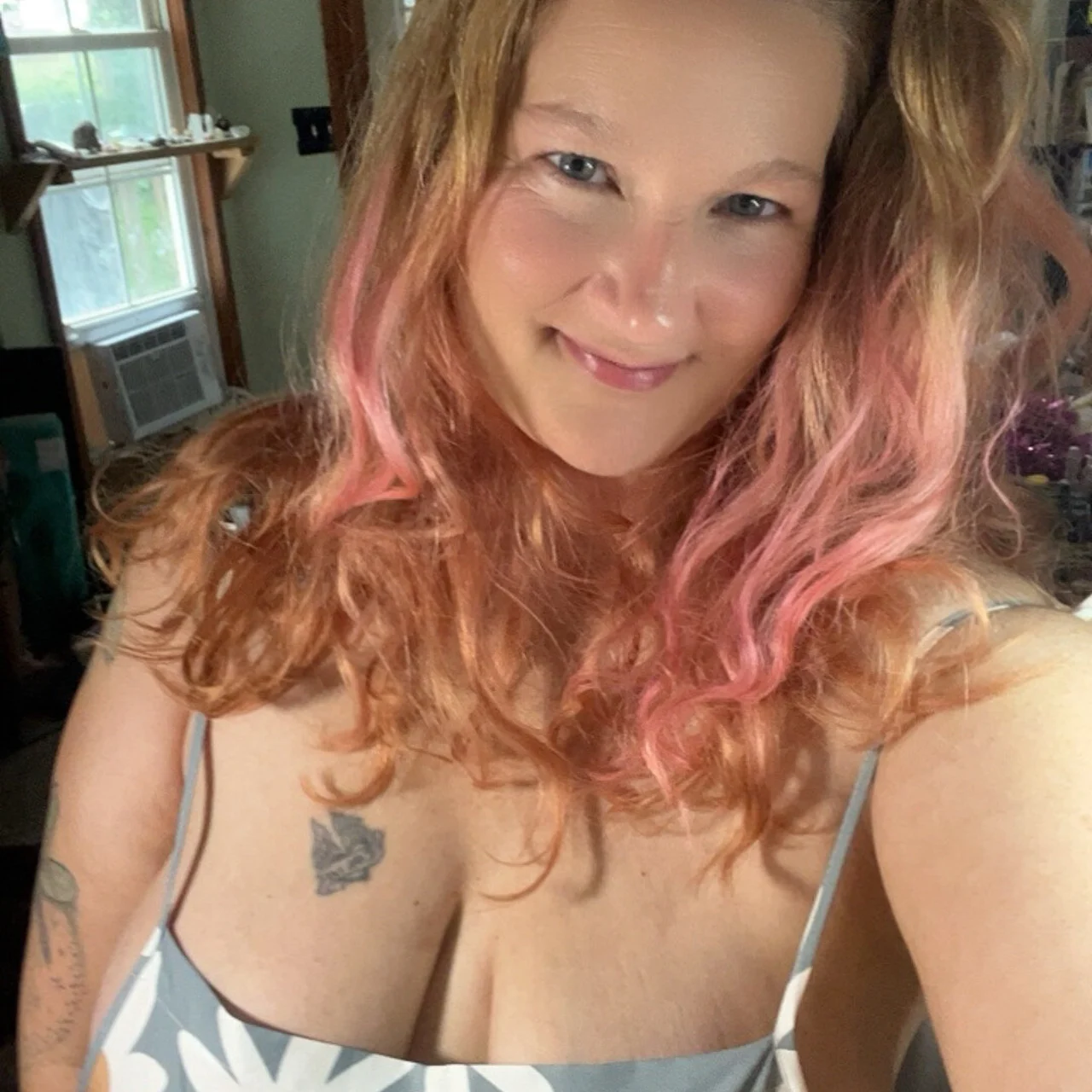 Pinky - OnlyFans model