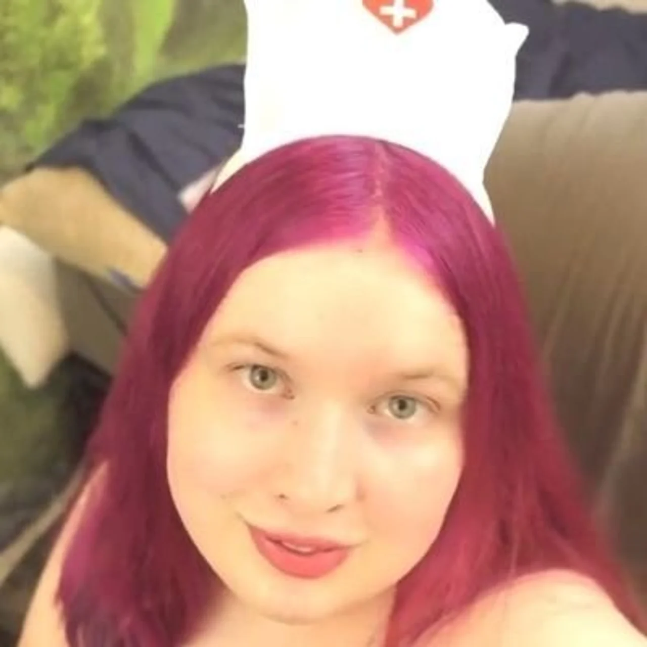 PinkyLikes2Play - OnlyFans model