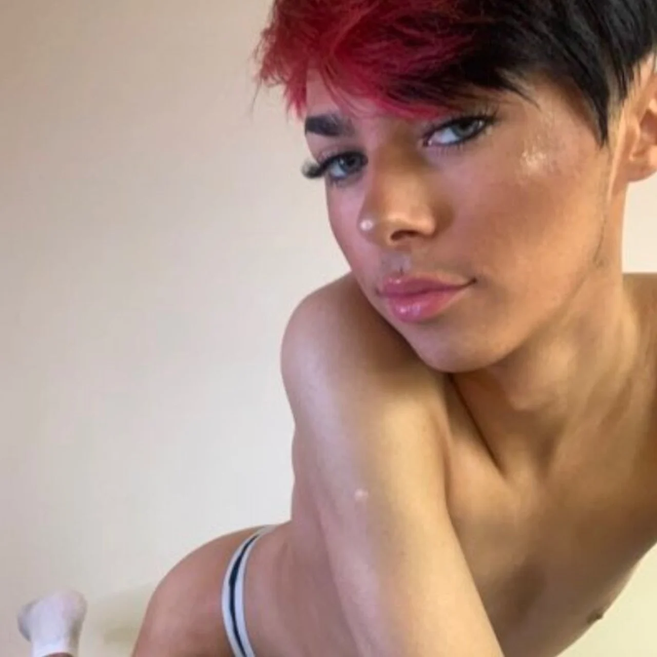 Dillon 🐰 - OnlyFans model