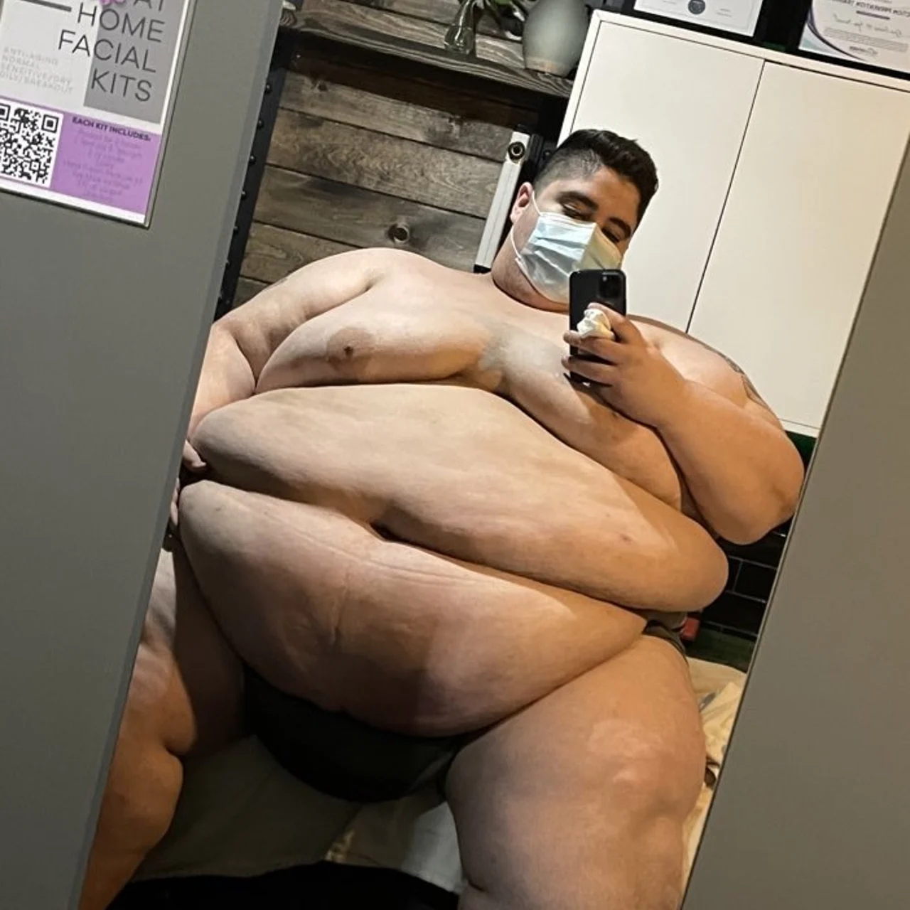 Notorious_PIG - OnlyFans model