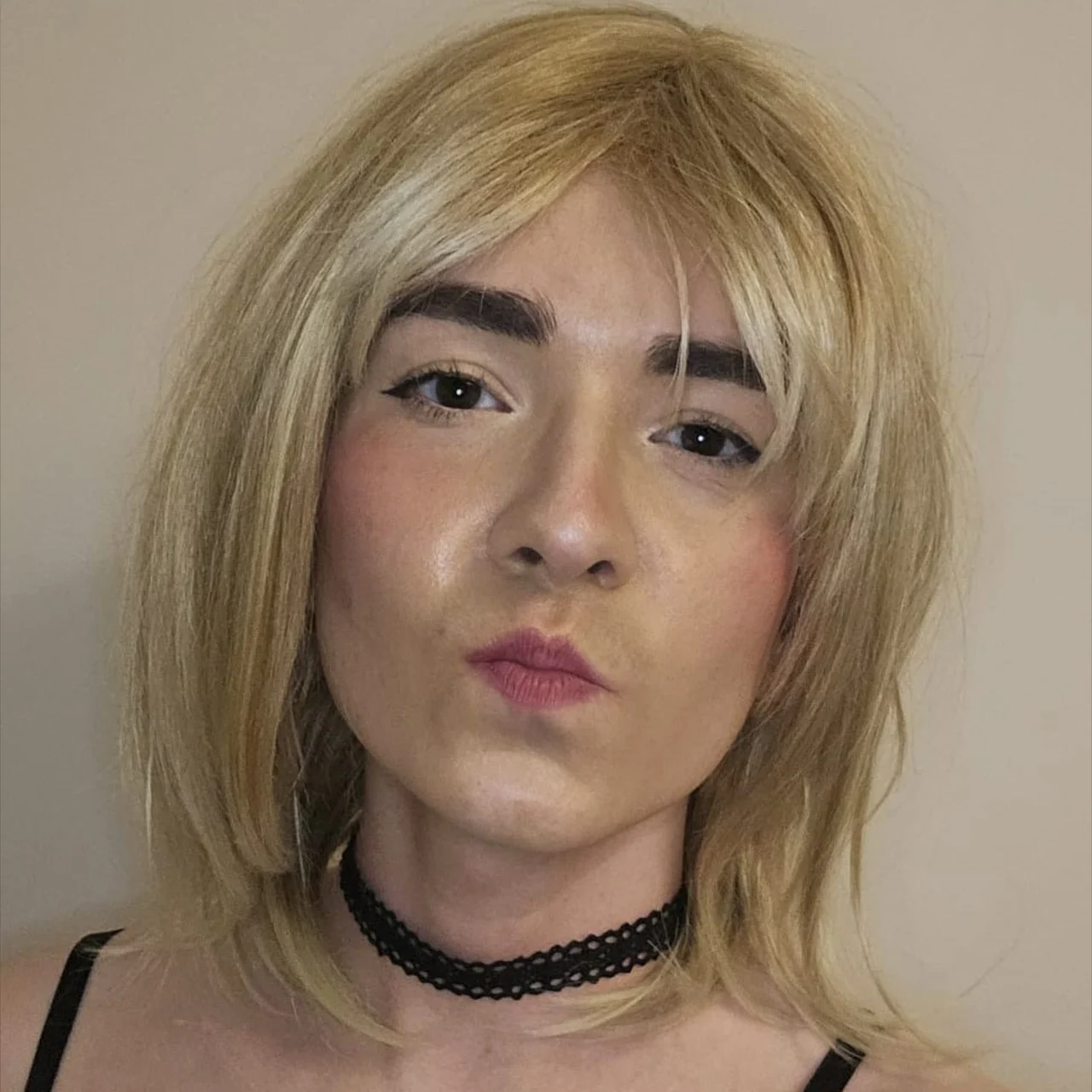 prettyboi2000x - OnlyFans model