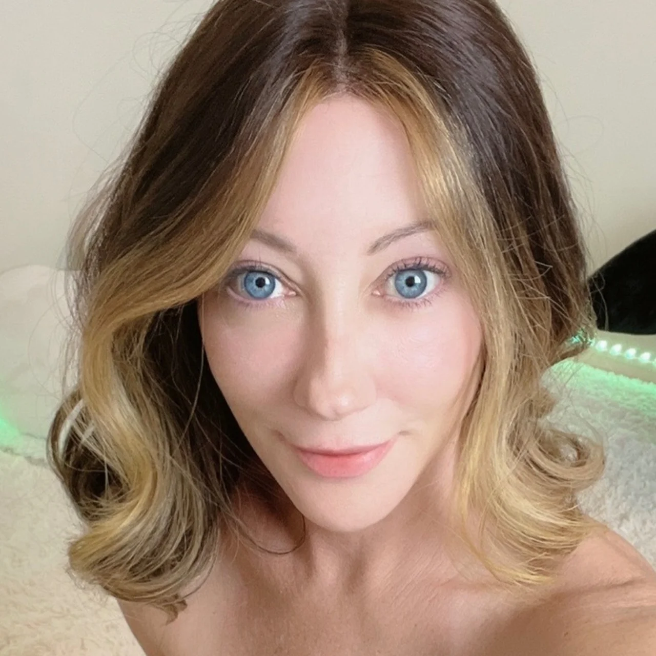 💙REAL😈MOM NEXT DOOR - OnlyFans model