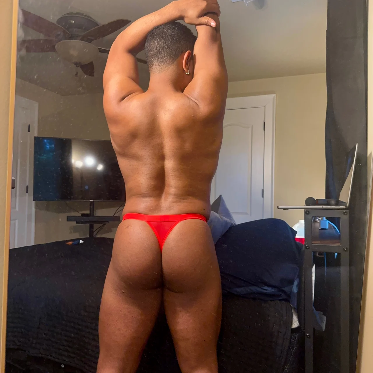 Cubano Papi - OnlyFans model