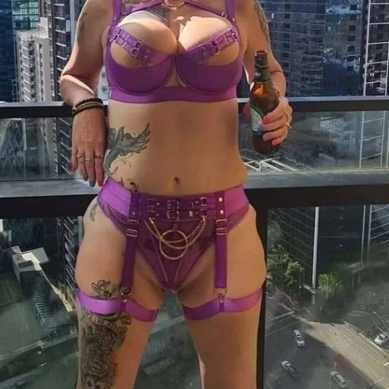 ♠️ snowbunny Qos Hotwife ♠️ - OnlyFans model