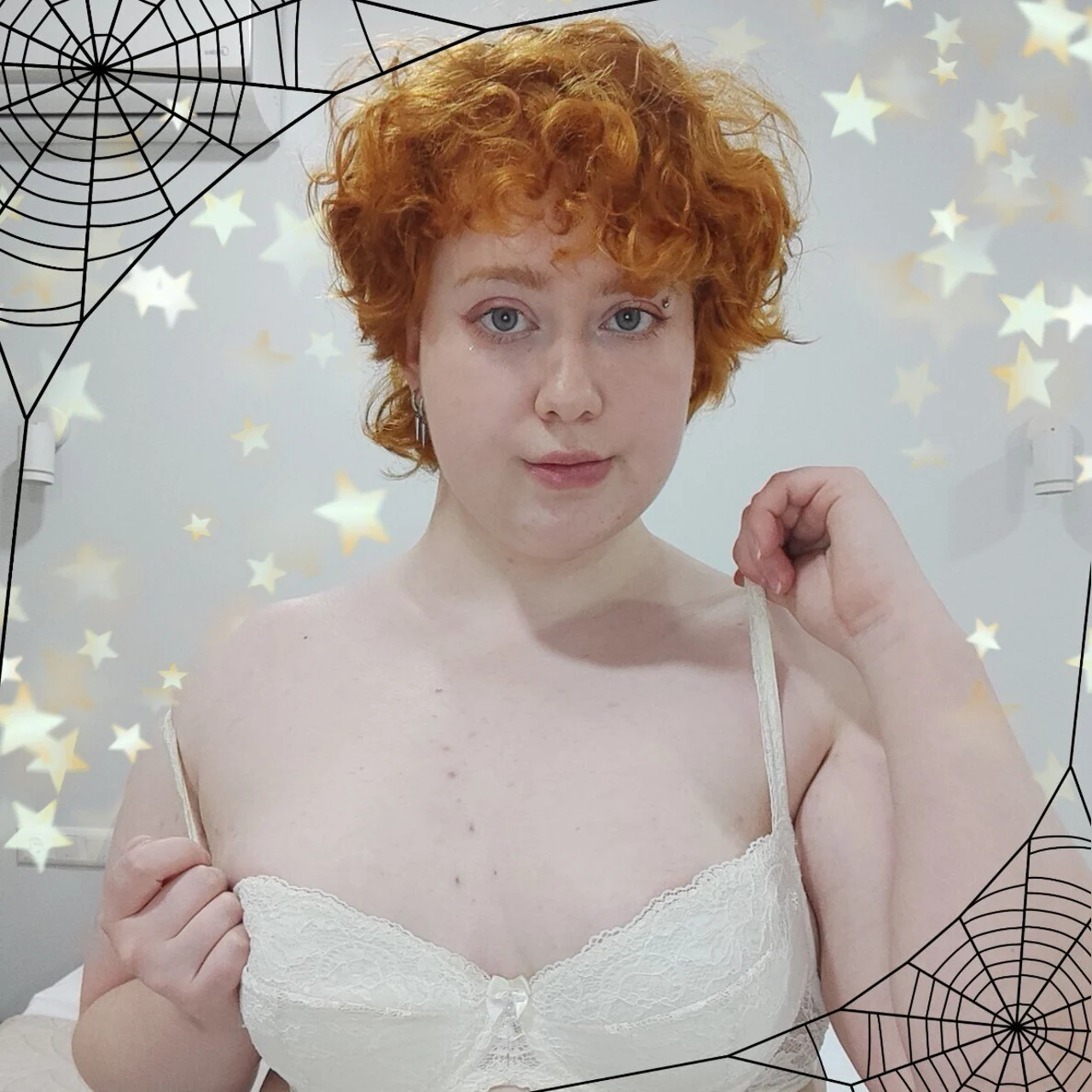 𝘊𝘩𝘢𝘳𝘭𝘰𝘵𝘵𝘦 🧁 - OnlyFans model