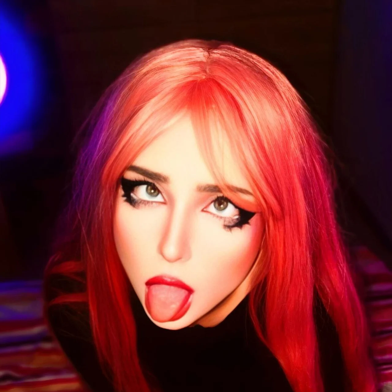 Elsa Rainbow - OnlyFans model