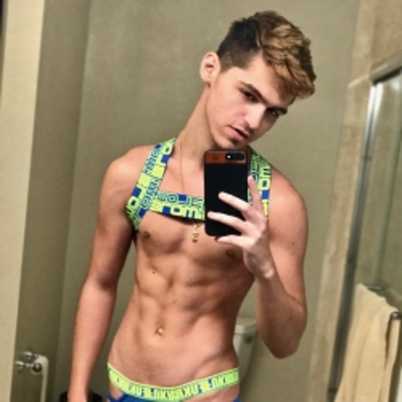 itsben - OnlyFans model