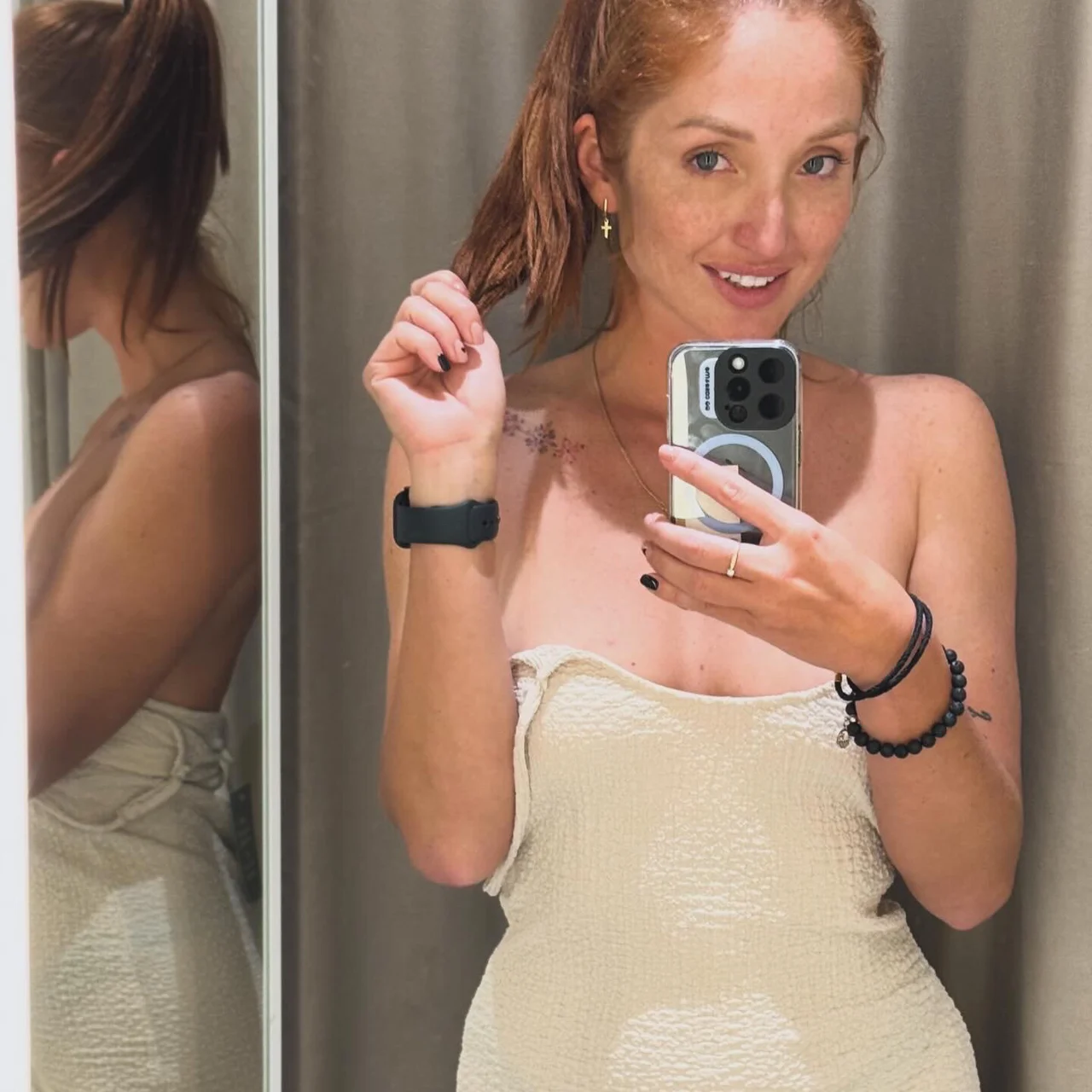 redfoxofficial - OnlyFans model