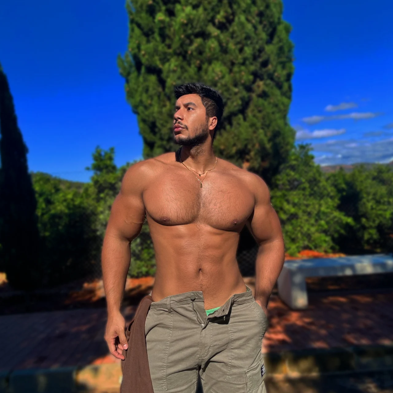 Redliuw - OnlyFans model