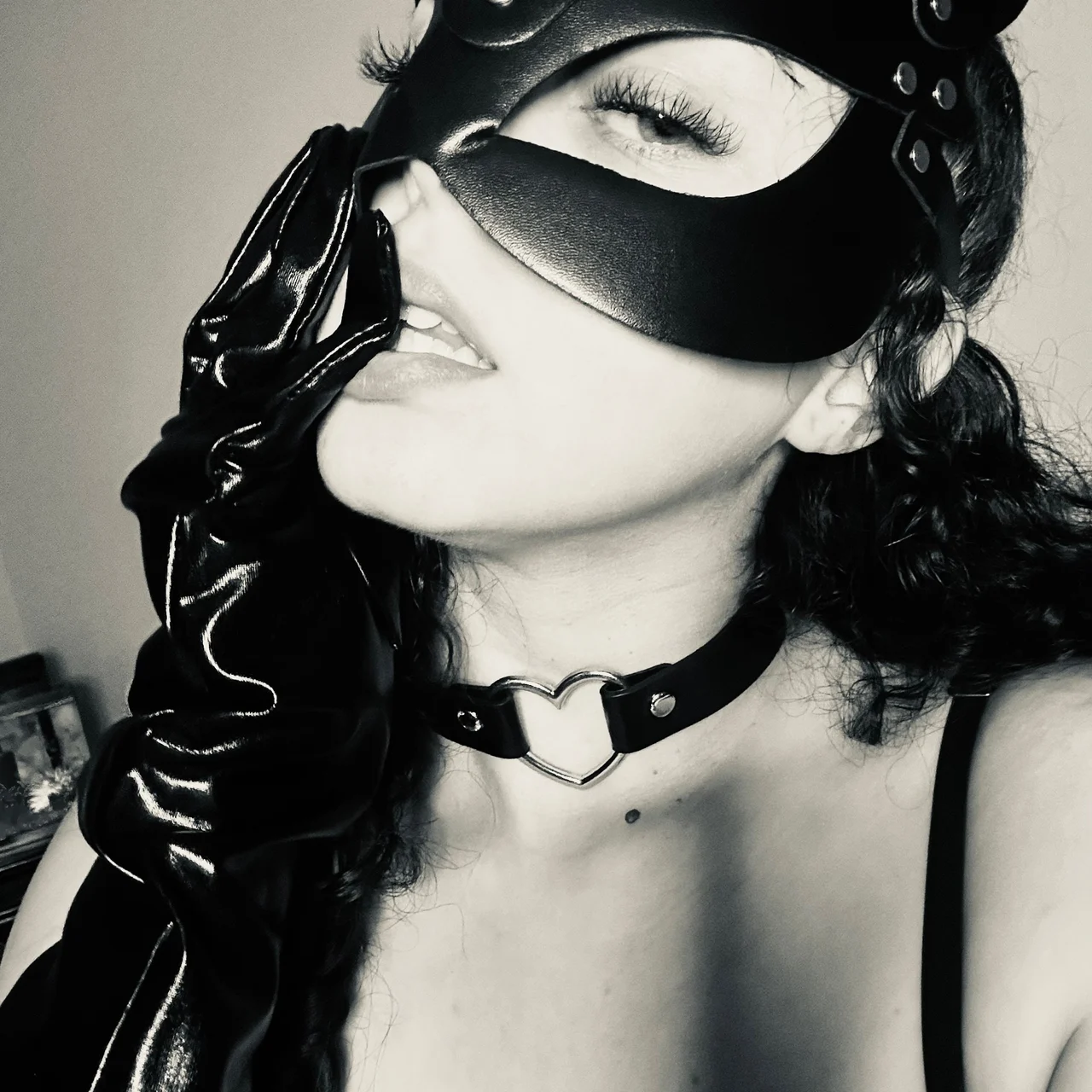 ᖇOᑕKᖻ 🖤 - OnlyFans model