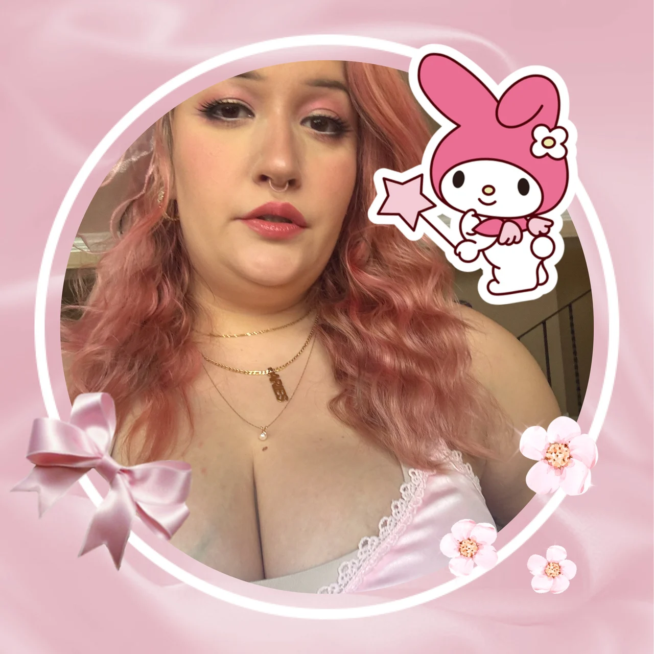 BDAY BABY 🎂 𝓡𝓸𝓼𝓮 👑 - OnlyFans model