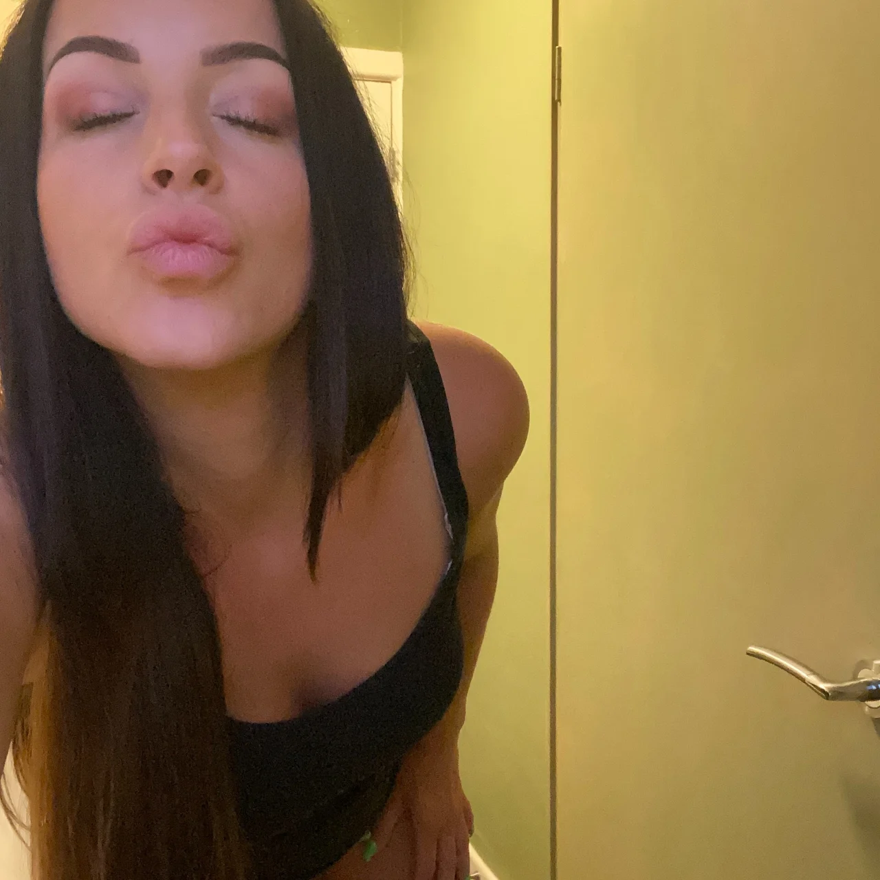 Rosie Rabbit - OnlyFans model