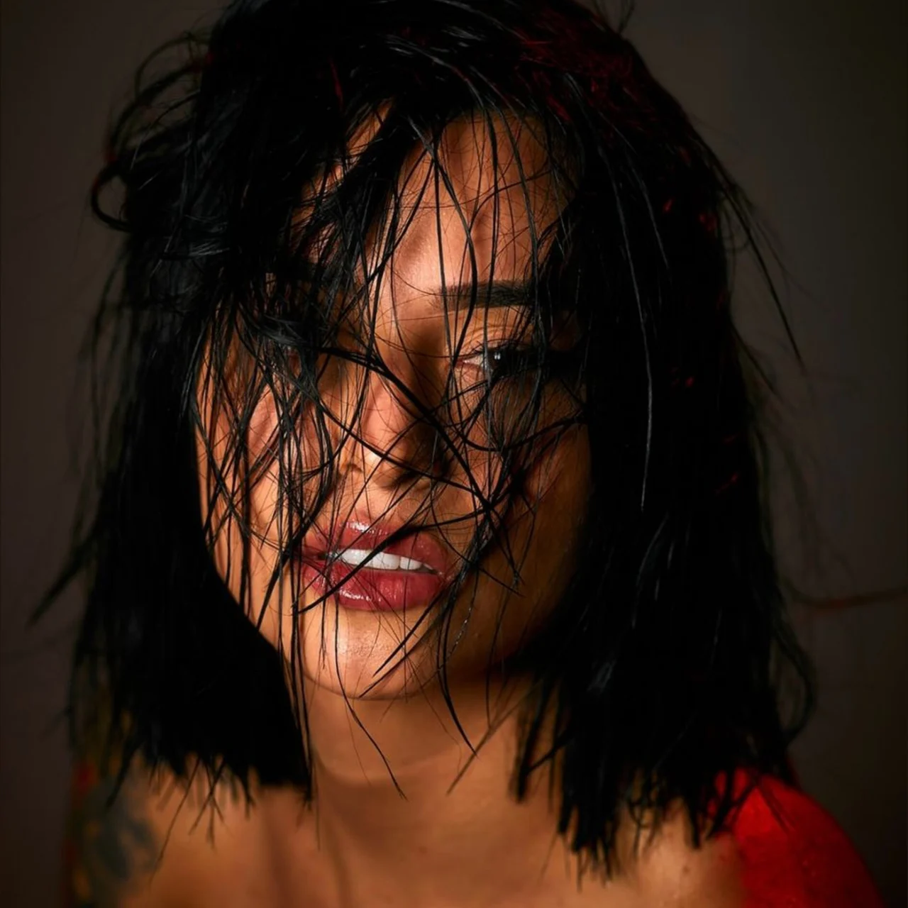 Roselinllanes - OnlyFans model