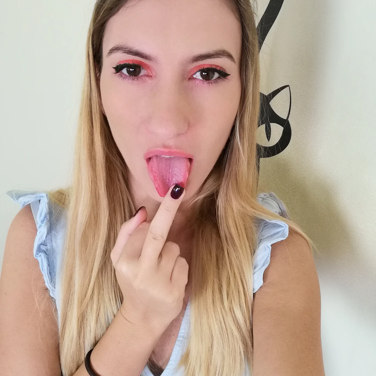 RoxaneQuinn - OnlyFans model