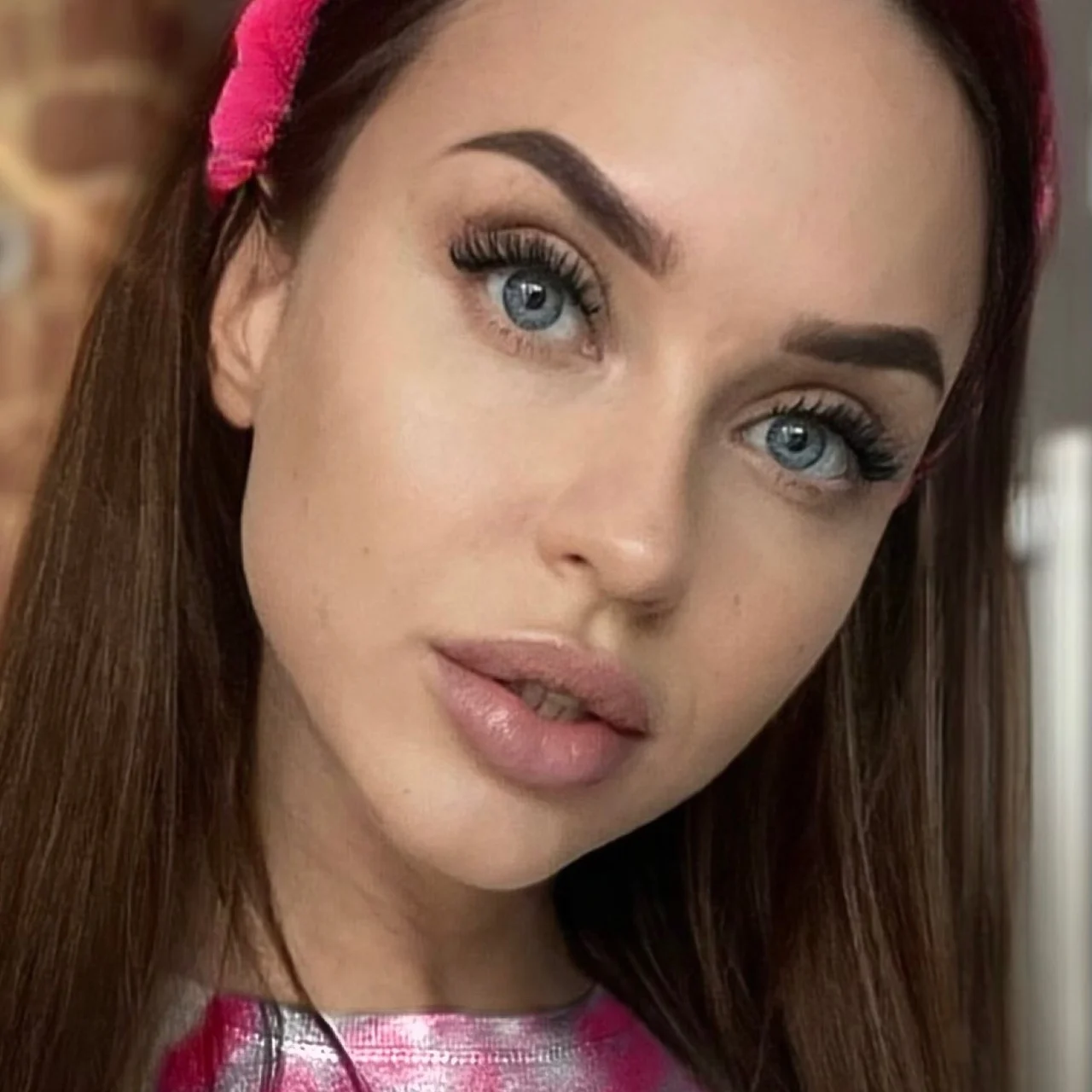 Roxleey - OnlyFans model