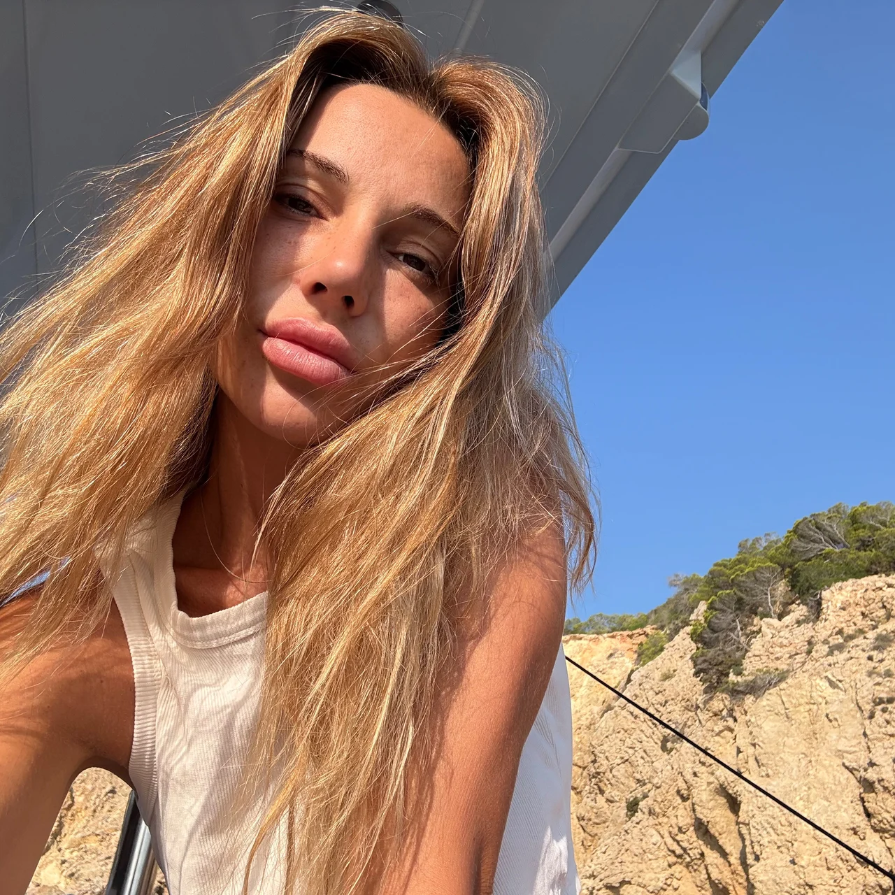 Roxy Fox - OnlyFans model