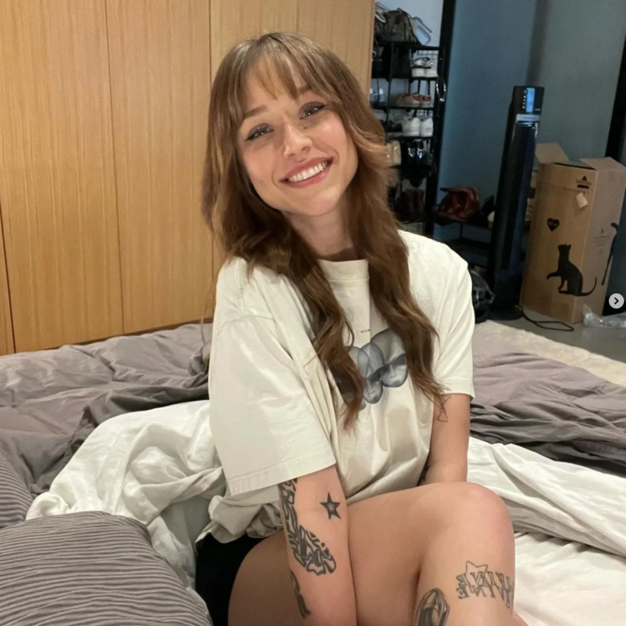 Sabrina (Link in Bio!) - OnlyFans model